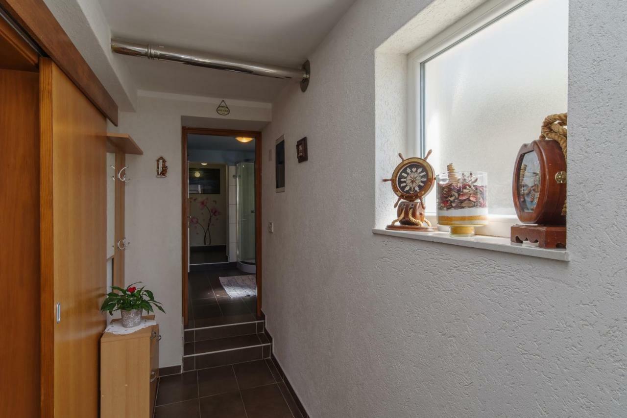 Apartment Sarar Crikvenica Exteriör bild